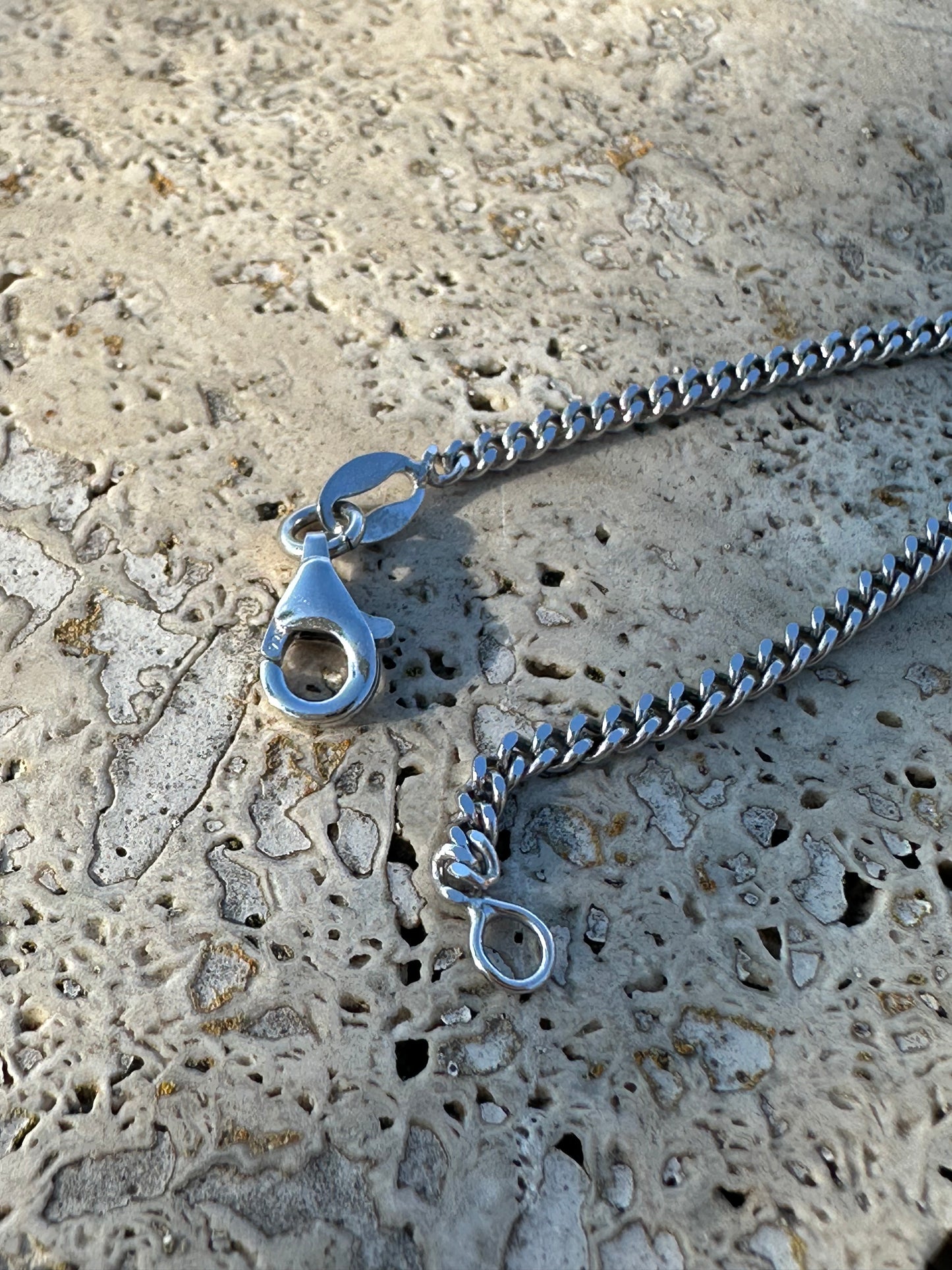 Collana Croce Ricamo