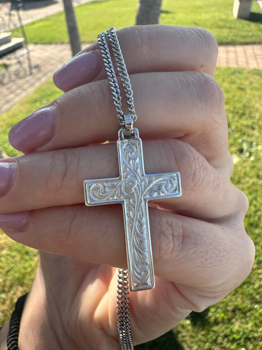 Collana Croce Ricamo